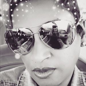 Meet your Posher, Anitra